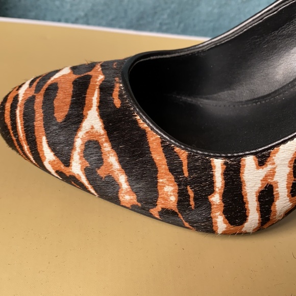 Micheal Kors Animal print shoes - Picture 7 of 10